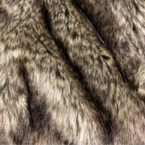 ‼️SOLD‼️ Brown Faux Fur Vest - XL - Picture 8 of 16